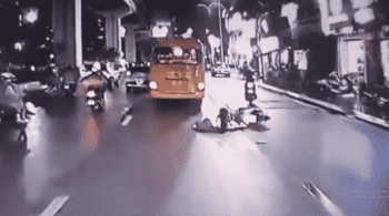 Trường hợp thương tâm giữa nữ sinh với xe 30 chỗ ở Trần Phú - Hà Đông thì xử lý bảo hiểm như thế nào?